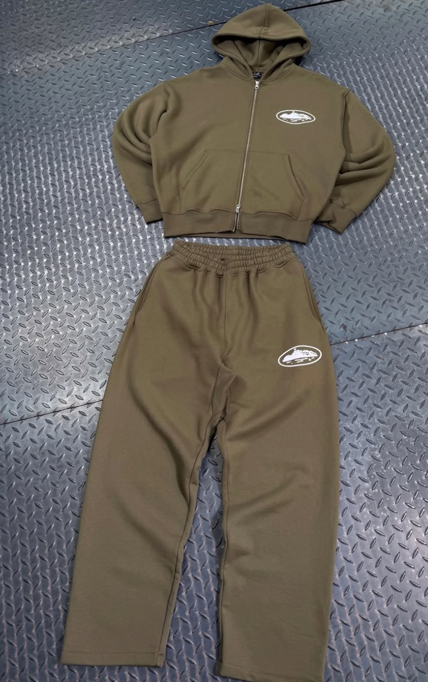 Corteiz OG Island Hose Olive