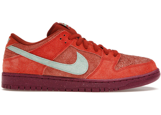 SB Dunk Low Mystic Red
