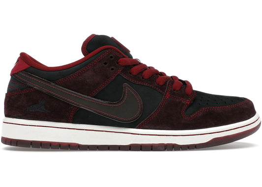 SB Dunk Low RIOT