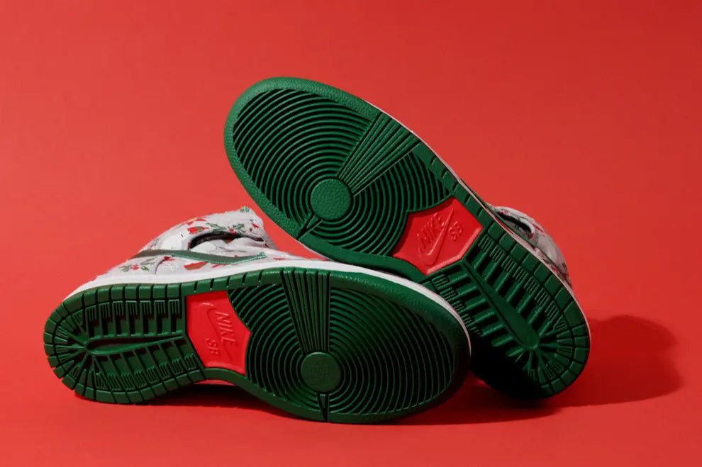 Sb Dunk High Ugly Christmas Grey