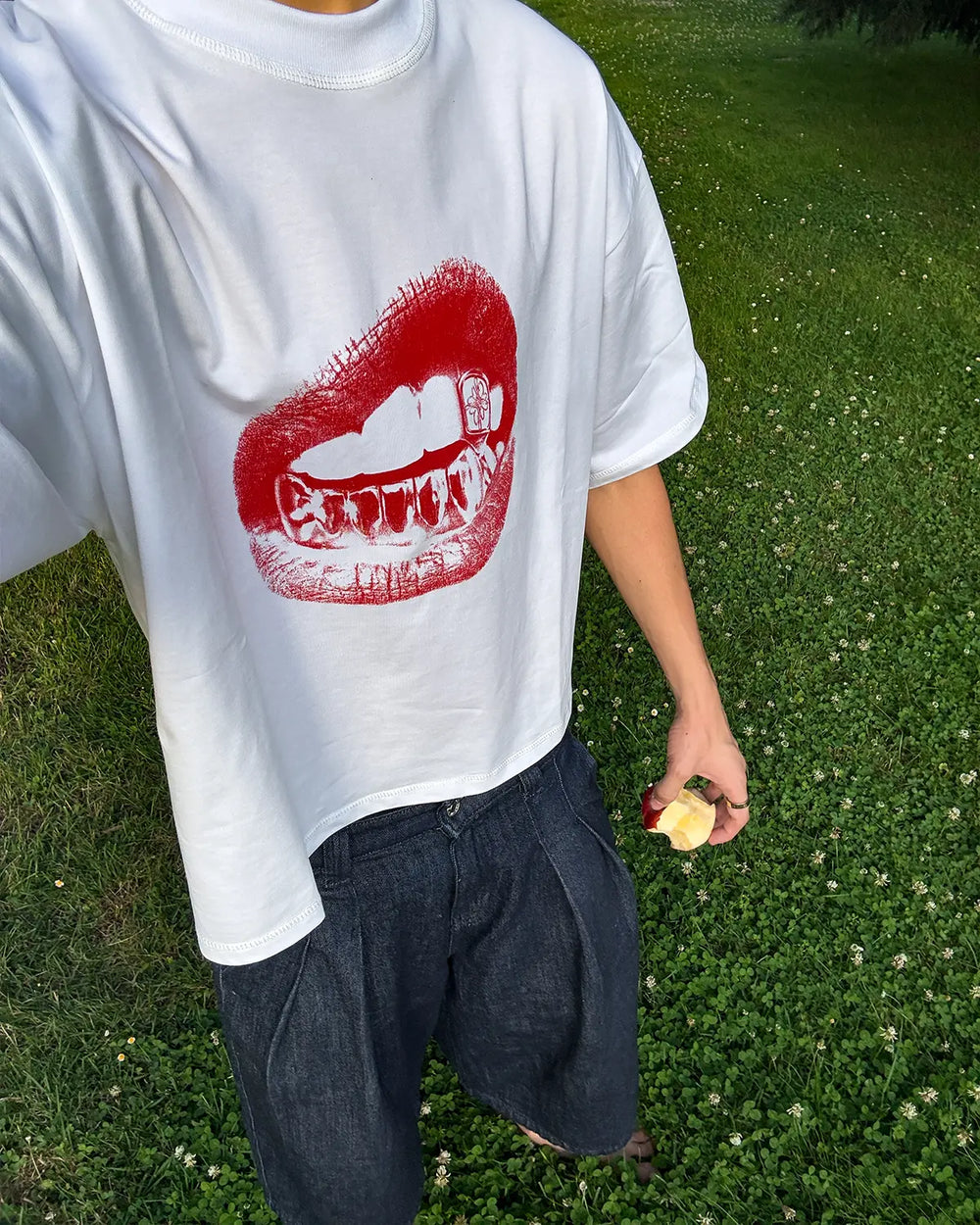 Host Grillz White Tee - white | Saturday Concept