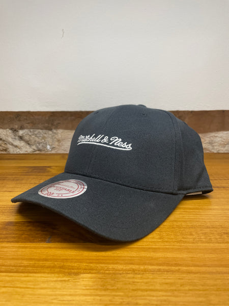 Mitchell & Ness Cap Classic Black