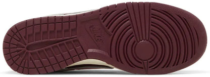 Dunk Low Valentine's