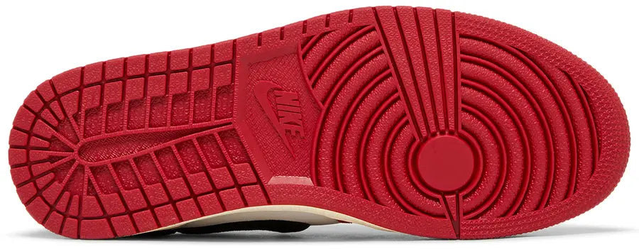 Jordan 1 Low Trophäenraum