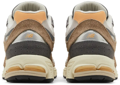 New Balance 2002r Peach