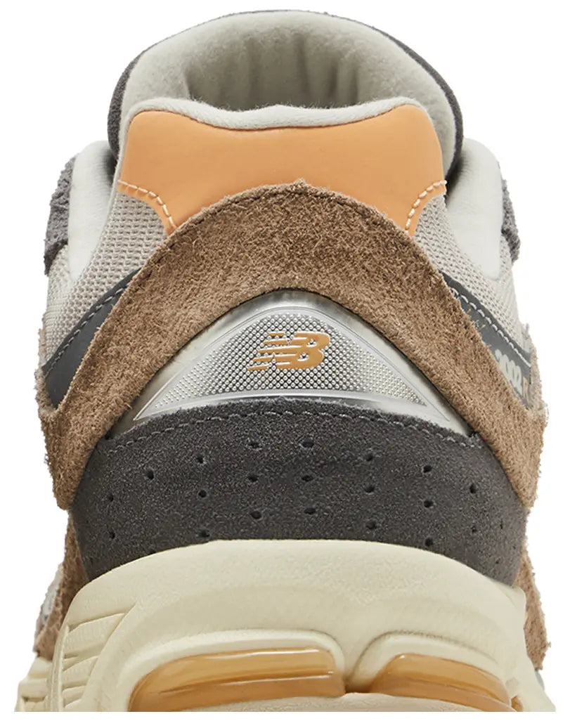 New Balance 2002r Peach