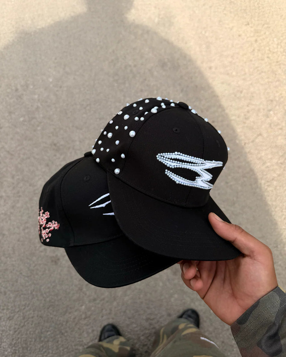 NoEmotions Pearl Hat Black