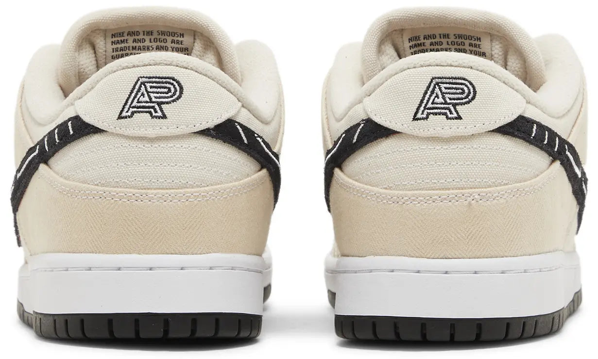 SB Dunk Low Albino