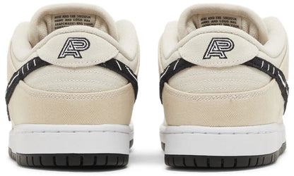 SB Dunk Low Albino