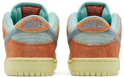 SB Dunk Low Aqua Emerald
