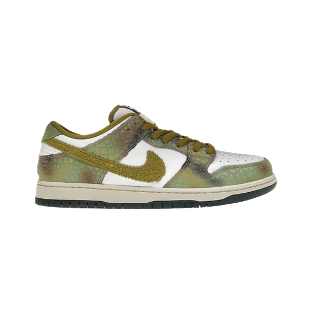 SB Dunk Low Chameleon