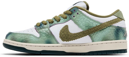 SB Dunk Low Chameleon