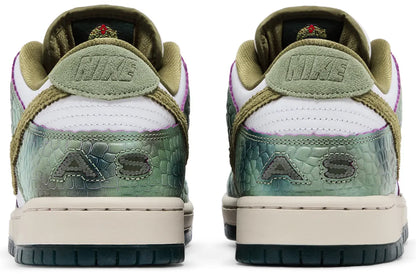 SB Dunk Low Chameleon