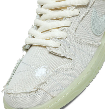 SB Dunk Low Mummy