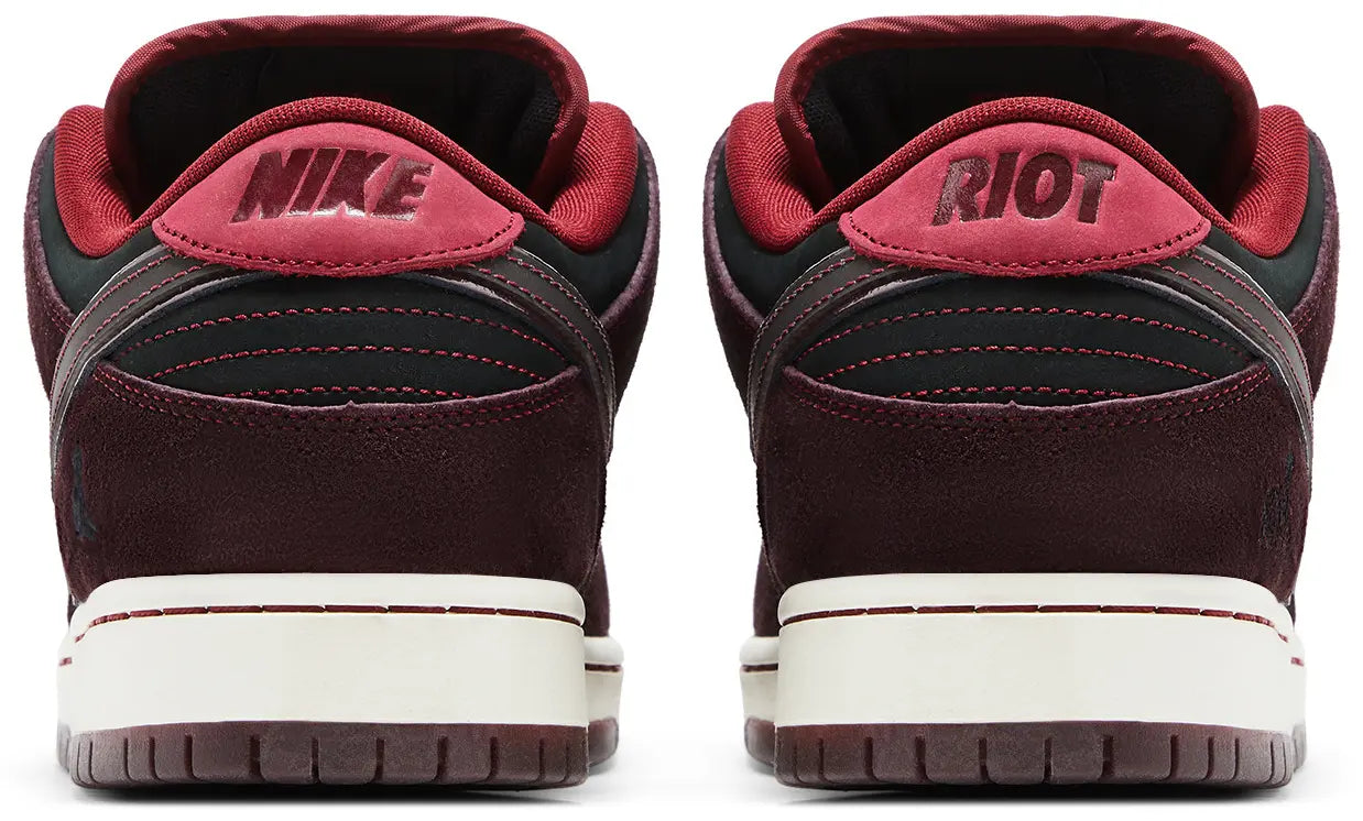 SB Dunk Low RIOT
