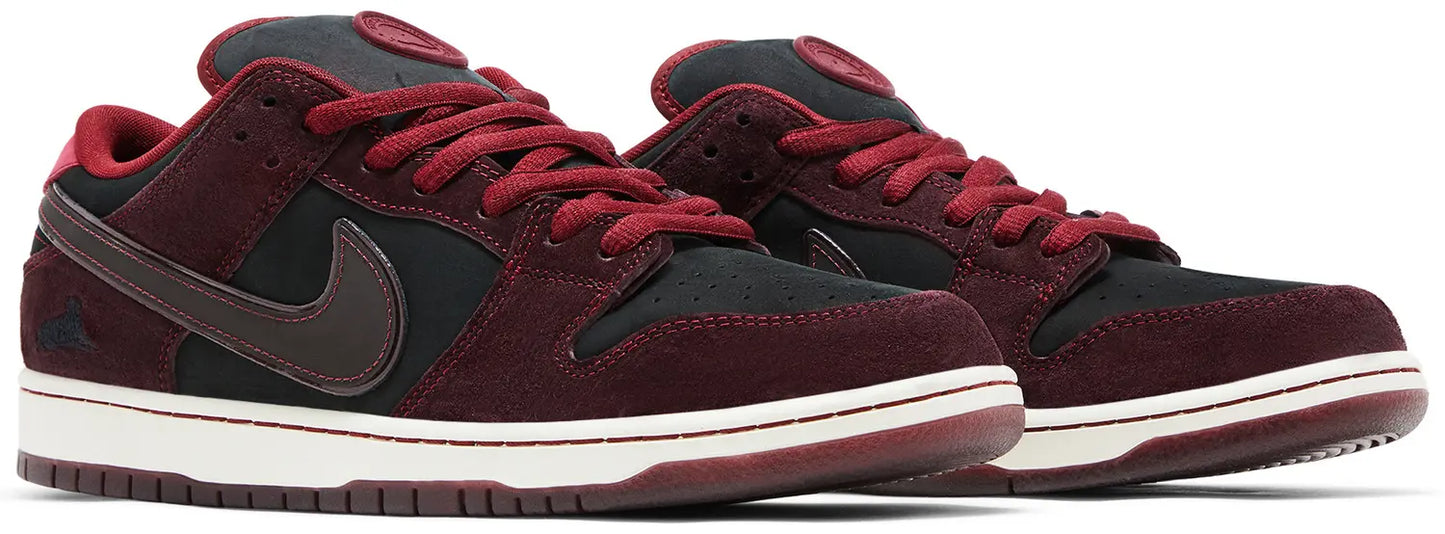 SB Dunk Low RIOT