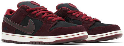 SB Dunk Low RIOT