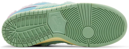 SB Dunk Low Verdy 