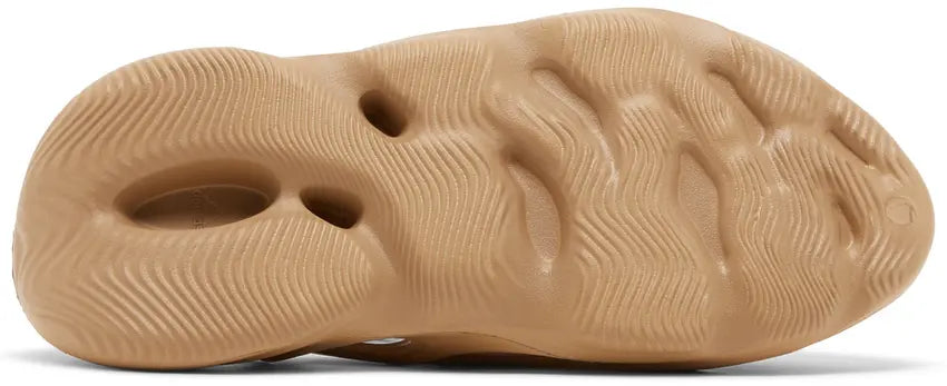 Yeezy Foam Runner Clay Taupe