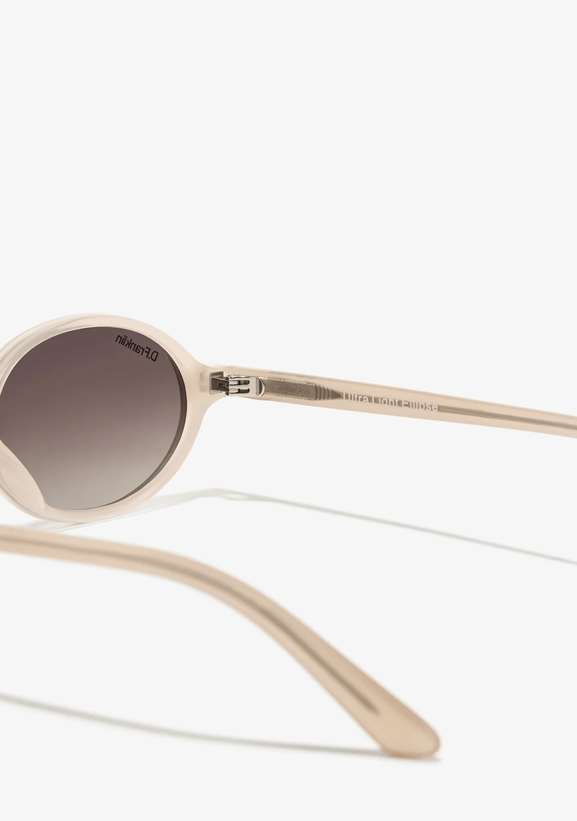 D.Franklin Ultra Light Ellipse Cream Brown - cream, beige | Saturday Concept