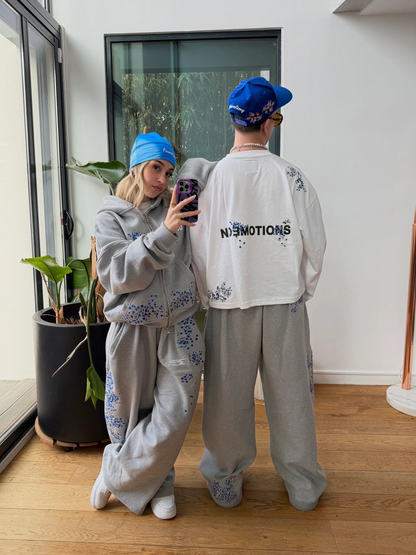 NoEmotions Blossom Long Sleeve White - white, blue | Saturday Concept