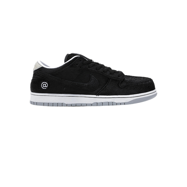 SB Dunk low Medicom