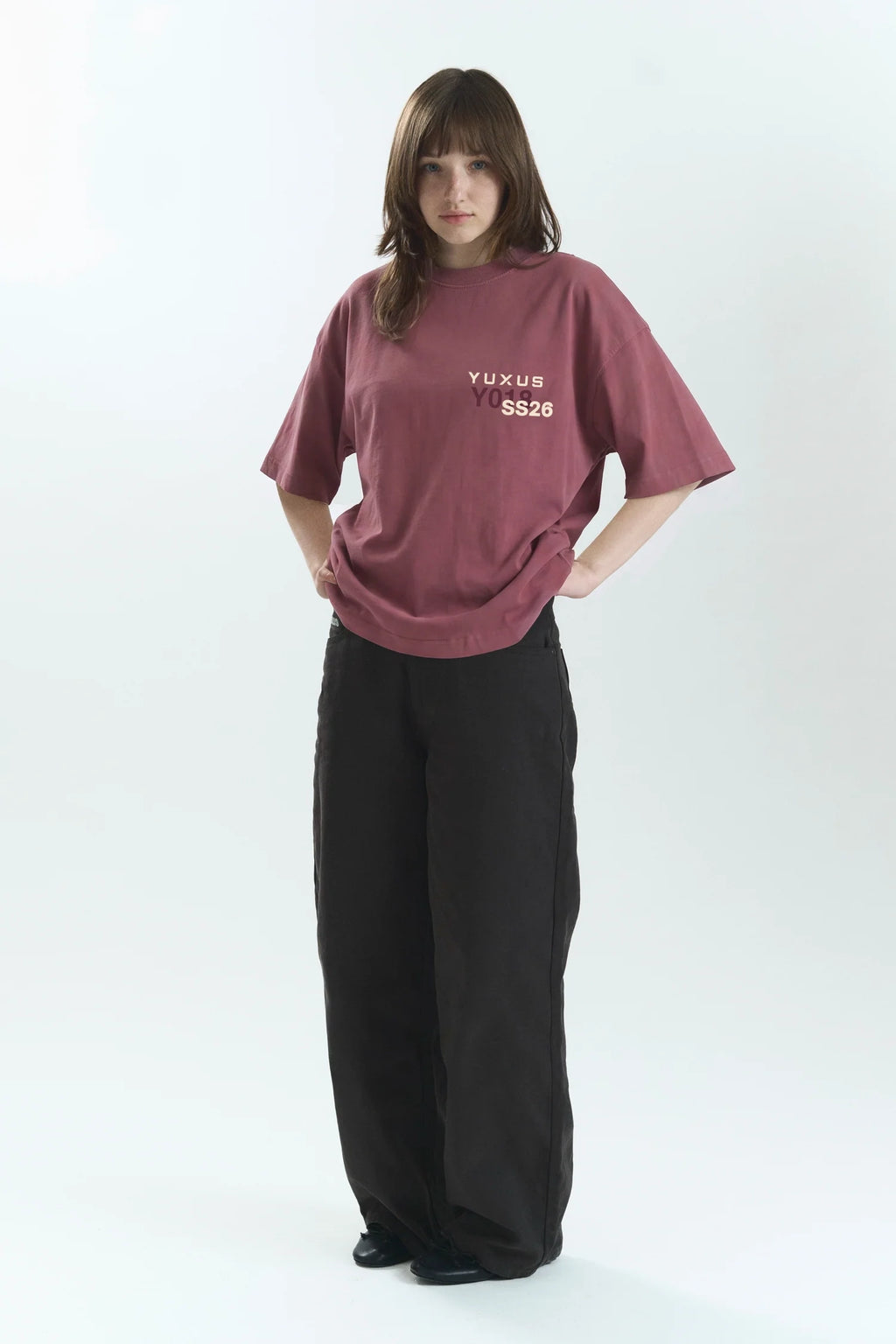 Yuxus Elya Rouge Tee - burgundy, cream | Saturday Concept